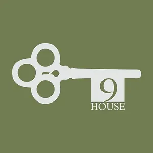 9 House Apartahotel